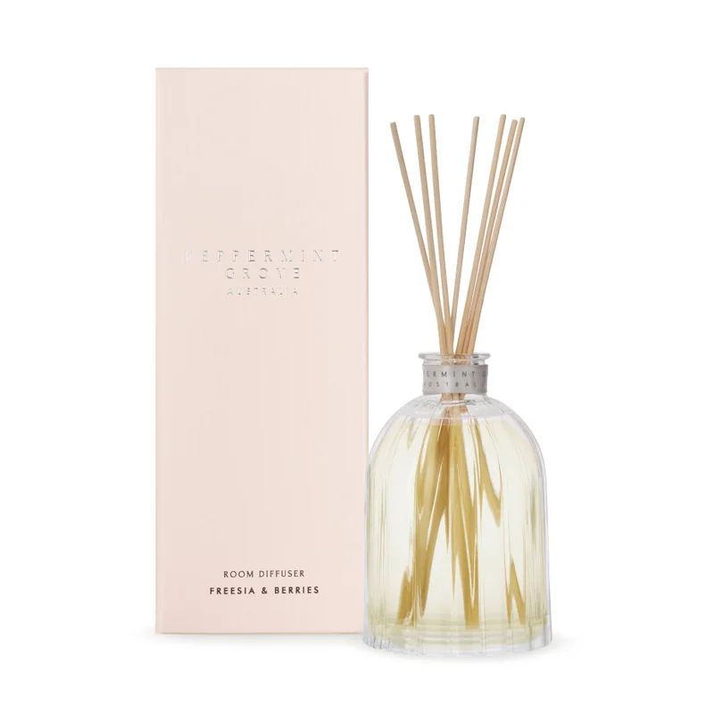 DWELL Peppermint Grove Freesia & Berries Diffuser