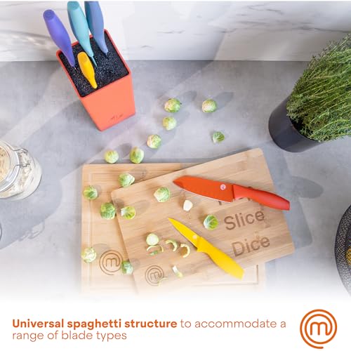 Masterchef طقم سكاكين ماستر شيف 6 قطع، شفرات فولاذية مقاومة للصدأ حادة للغاية لقطع احترافي مع طلاء غير لاصق ومقابض سهلة الإمساك بلمسة ناعمة في كتلة عالمية حمراء، لون زاهي - Image 4