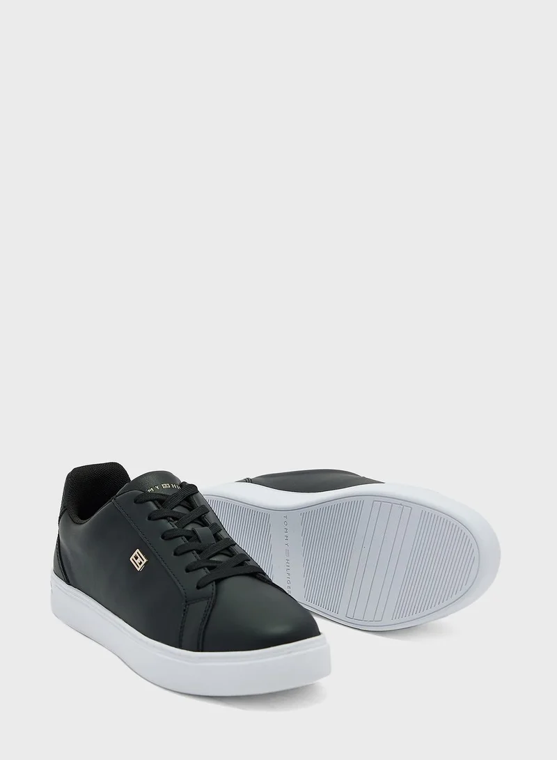 TOMMY HILFIGER Lace Up Low Top Sneaker