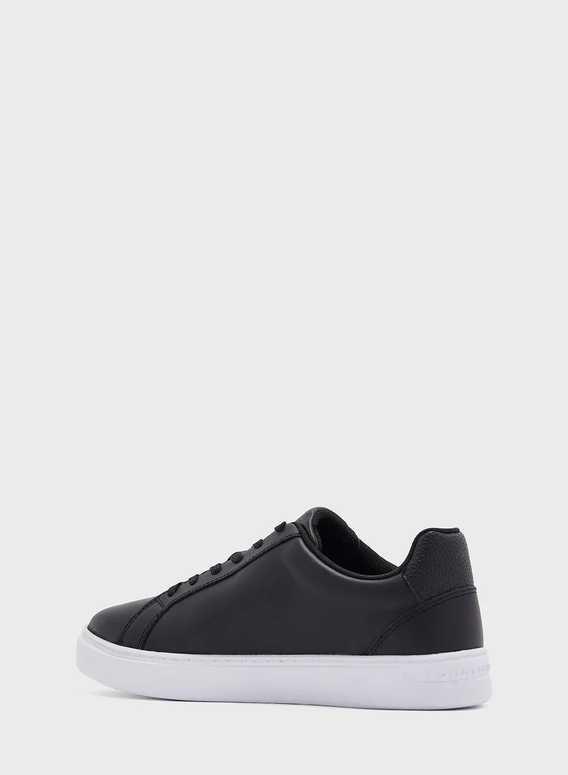 TOMMY HILFIGER Lace Up Low Top Sneaker