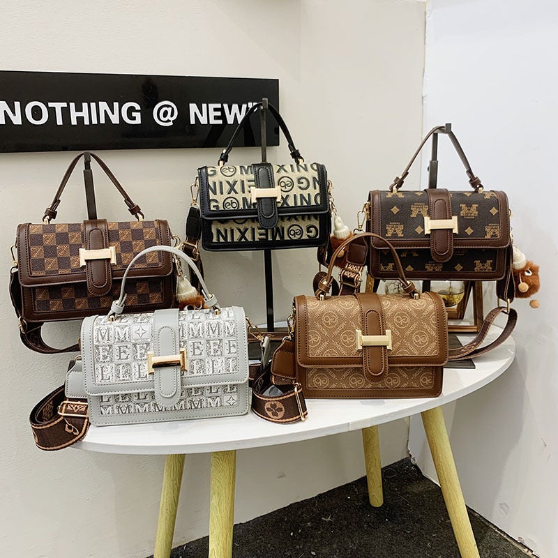 Retro Letter Print Handbag For Women, Checkered Pattern Crossbody Bag, Urban Trendy Small Square Bag, Commuter Quilted Fashion - Image 5