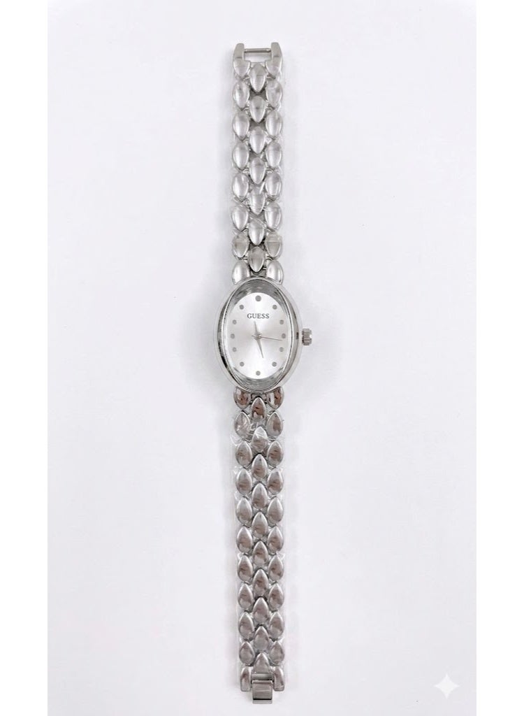 Guess Women's G-Lux Silver Bracelet Watch with Silver Sunray Dial - Image 1