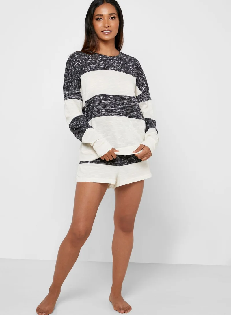 Missguided Oversized Textured Top & Shorts Set