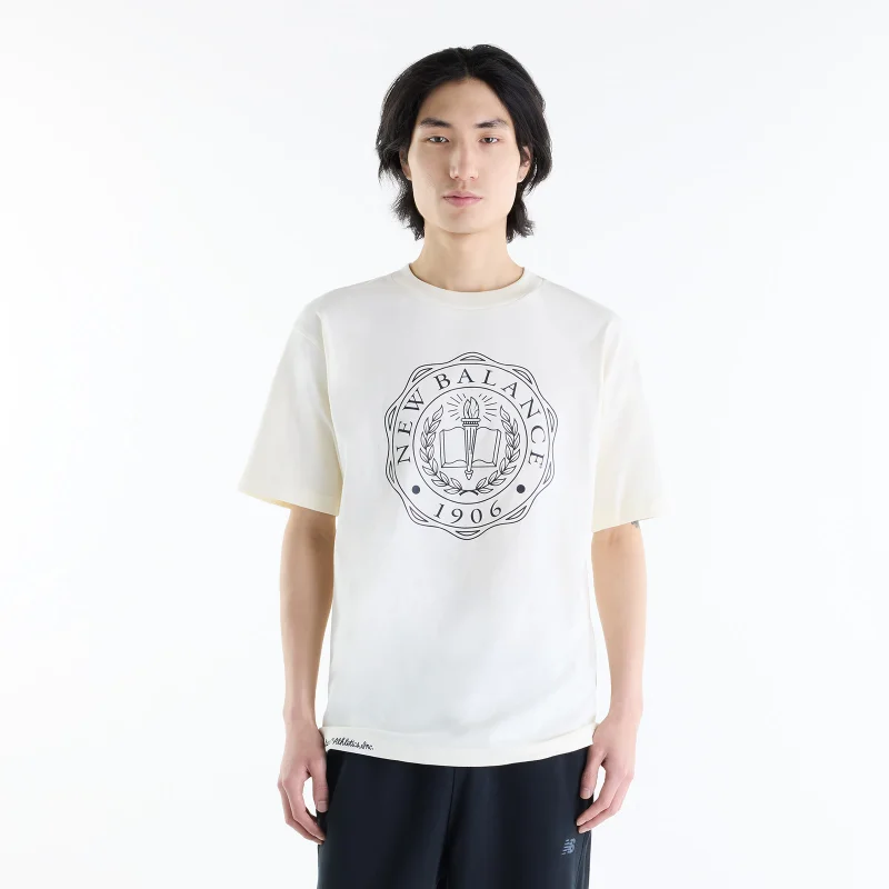 نيو بالانس Men's Varsity Crest T-Shirt