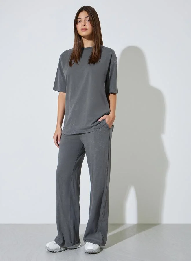 ستايلي Grey Acid Washed Oversized T-Shirt and Joggers Co-Ord Set