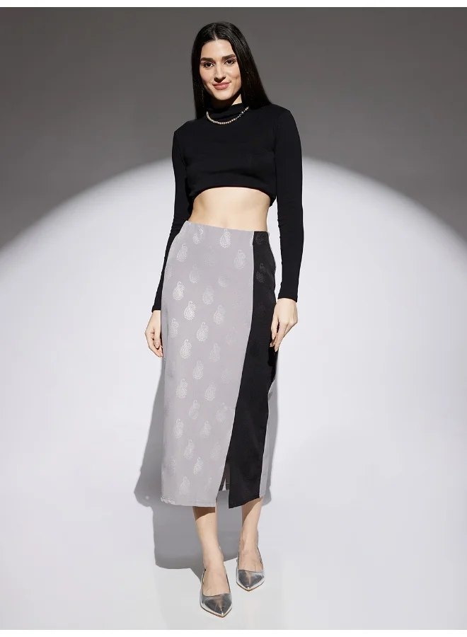 Women Grey & Black Paisley Print Mid Rise Front Slit Midi Skirt