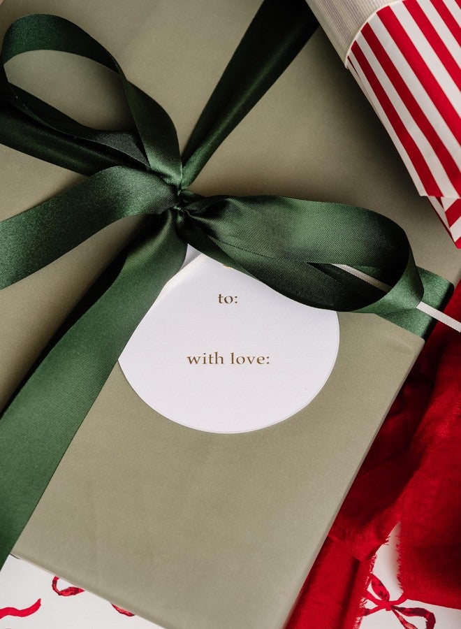 Merry Market بطاقات هدايا عيد الميلاد، بطاقات دائرية فاخرة مطبوعة بتقنية الطباعة البارزة ومزينة برقائق ذهبية، تحمل عبارات "عيد ميلاد مجيد" و"إلى" و"مع حبي"، مجموعة من 25 بطاقة مع شريط ساتان من ميري ماركت - Image 4