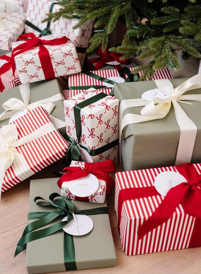 Merry Market بطاقات هدايا عيد الميلاد، بطاقات دائرية فاخرة مطبوعة بتقنية الطباعة البارزة ومزينة برقائق ذهبية، تحمل عبارات "عيد ميلاد مجيد" و"إلى" و"مع حبي"، مجموعة من 25 بطاقة مع شريط ساتان من ميري ماركت - Image 3