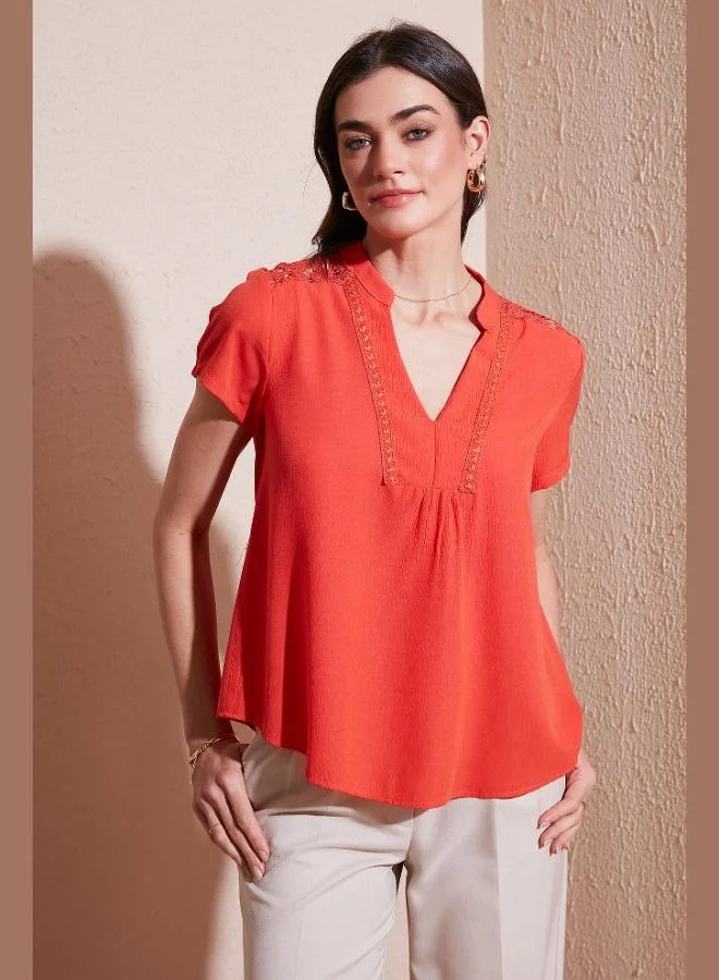 Lela Lela Guipure Detailed 100% Cotton Regular Fit V-Neck Blouse Women's BLOUSE 611BZ0286