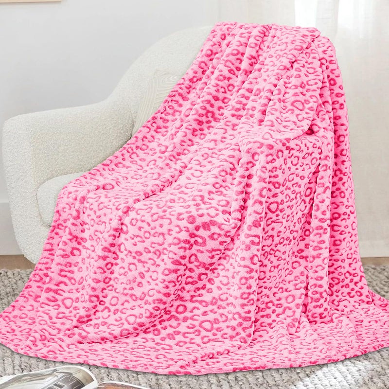 SEEGU Warm Blanket Pink Soft Fleece Blankets Fuzzy Small Throw Blankets for Kids Girls Toddlers, Pink Gifts for Women Girls Mom Birthday Mothers Easter, 40x50 Inches - Image 4