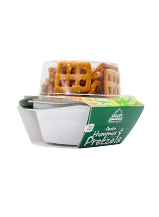 Pesto Hummus & Pretzels