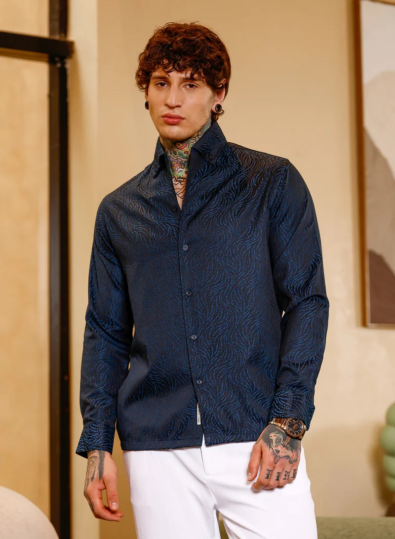 كامبوس سوترا Campus Sutra Men Contrast-Streaks Jacquard Shirt | Button-Down One-Piece Collar Long Cuffed Sleeves | Button Closure Curved Hem | Abstract Jacquard | Woven Fabric For Casual & Party Wear | Navy Blue