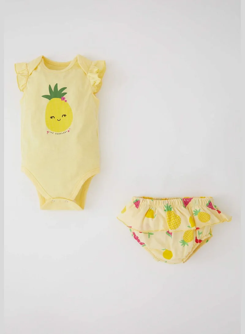 ديفاكتو Regular Fit Short Sleeve Pineaplle Print Boydusit & Thong Set
