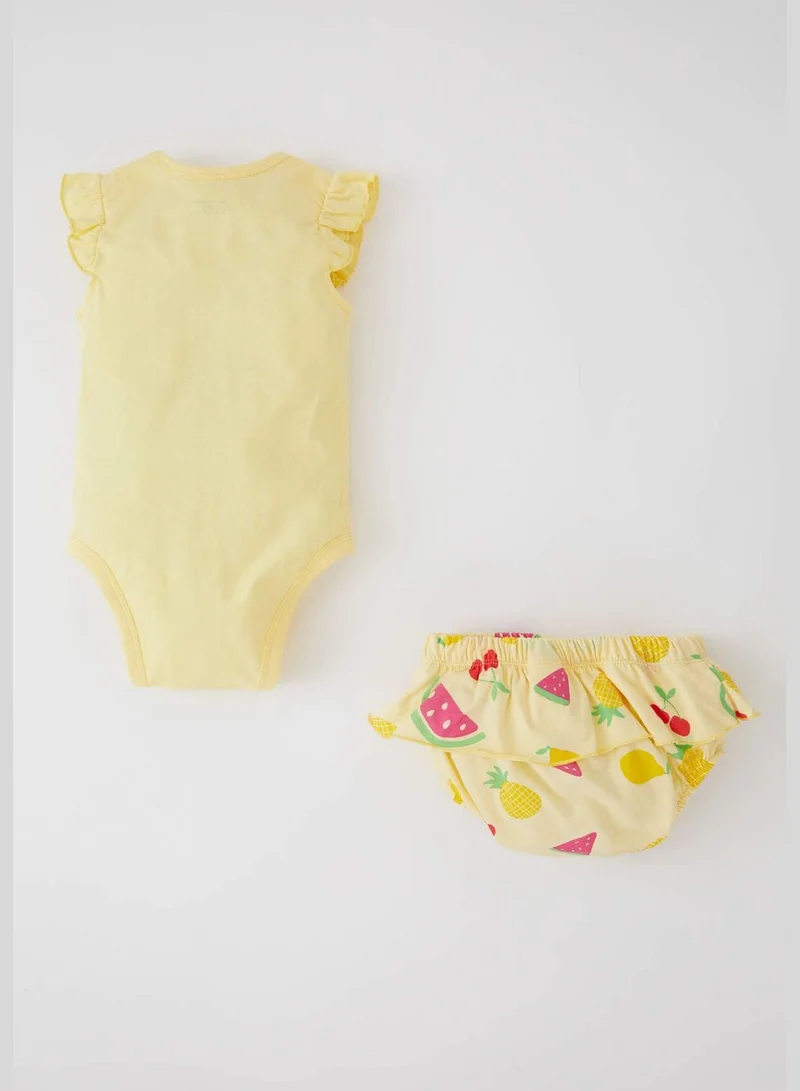 ديفاكتو Regular Fit Short Sleeve Pineaplle Print Boydusit & Thong Set