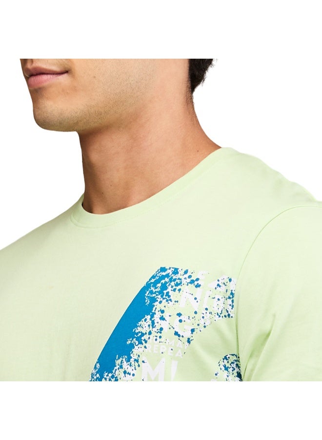 Being Human تي شيرت رجالي بأكمام قصيرة بياقة دائرية بلون ماتشا الأخضر - Image 5