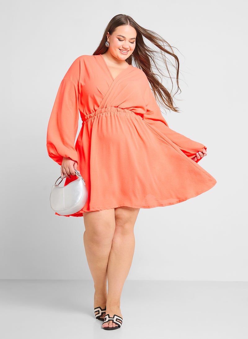 جينجر بلس فستان قصير بأكمام - Image 4