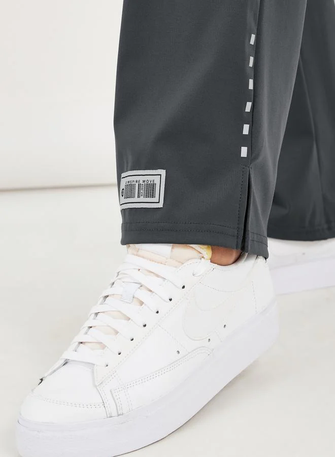 Styli Styli Gymspire Edition - Label Dotted Reflective Stripe Detail Straight Pants