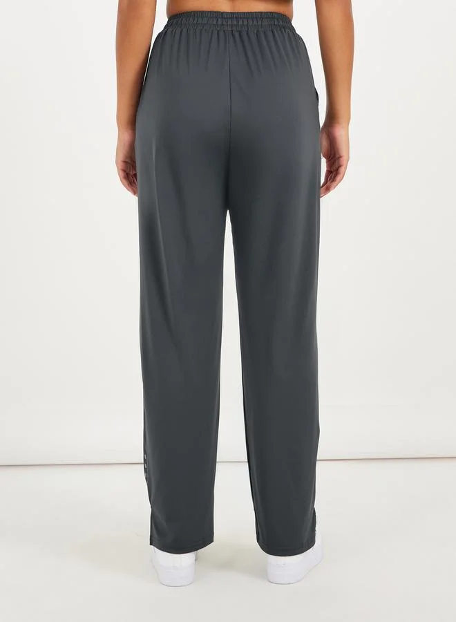 Styli Styli Gymspire Edition - Label Dotted Reflective Stripe Detail Straight Pants