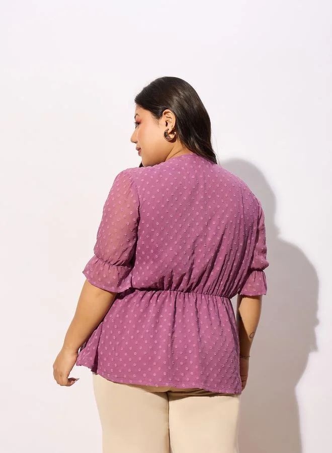 SASSAFRAS SASSAFRAS Plus Dobby V Neck Top with Short Sleeve