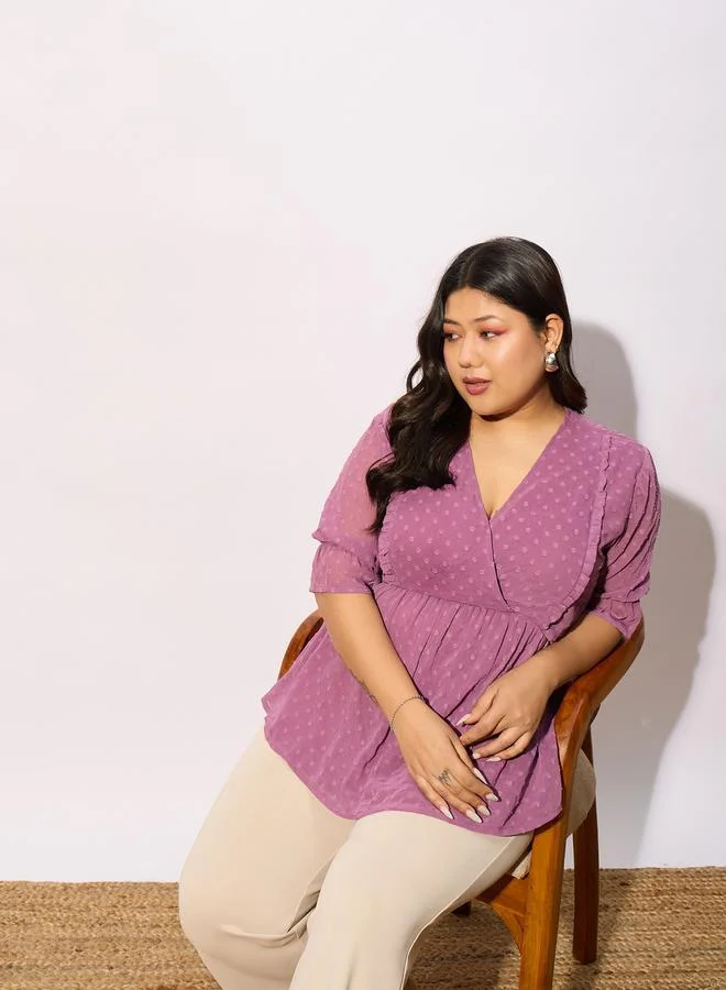 SASSAFRAS SASSAFRAS Plus Dobby V Neck Top with Short Sleeve