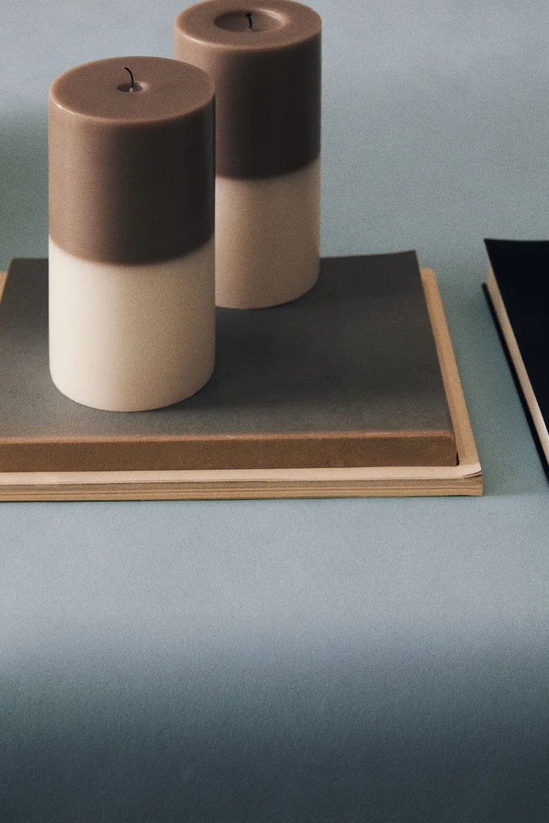 اتش اند ام شمعة سميكة كبيرة