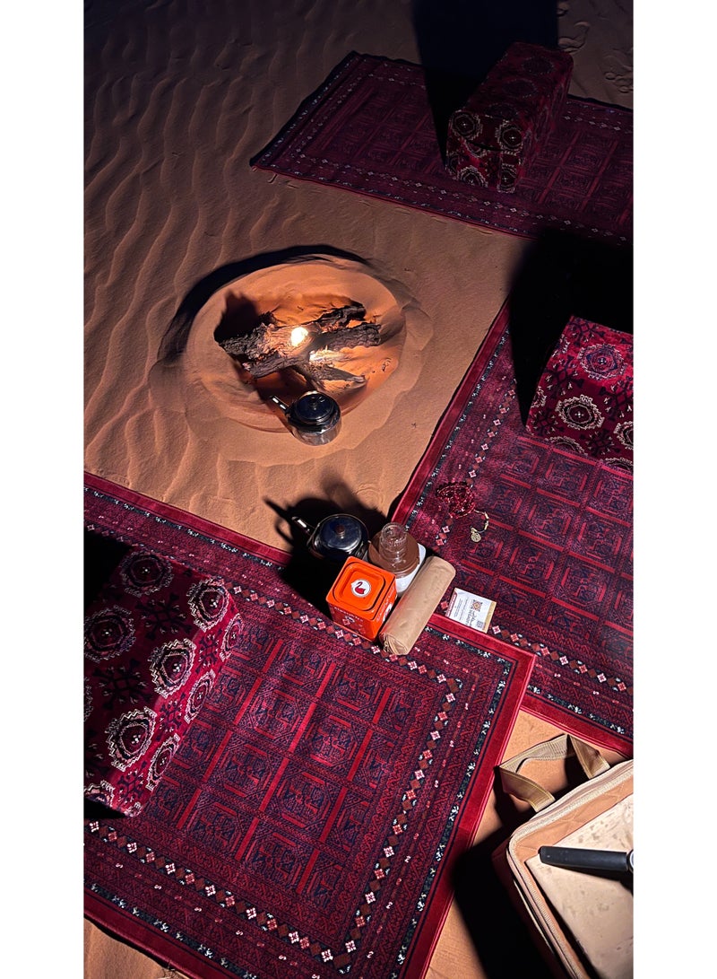 سجادتي باكج الرحلات سدو مكوّن من 3 قطع، تمنحك جلسة مميزة تجمع بين الطابع التراثي والراحة للرحلات.، متعدد الاستخدامات، يجمع بين الراحة والأصالة، مثالي للرحلات البرية والتخييم والجلسات الخارجية .باللون الأحمر، بمقاس 80×150 سم. - Image 4