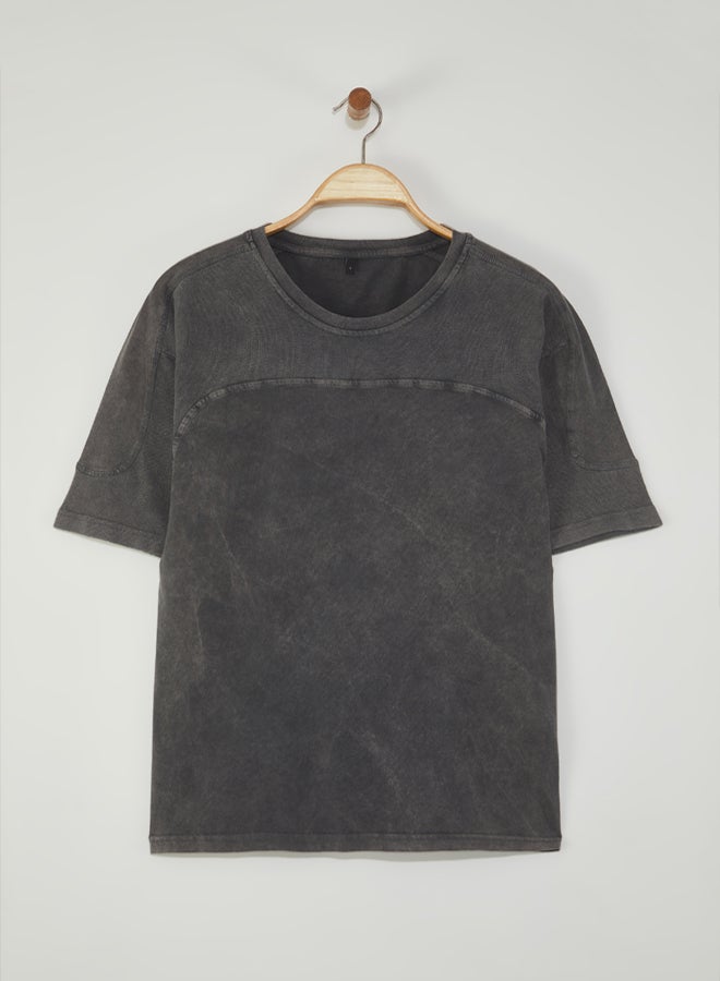 trendyol Anthracite Oversize/Wide Cut Tumbled/Slat Effect Fabric Mix Detail T-shirt - Image 1