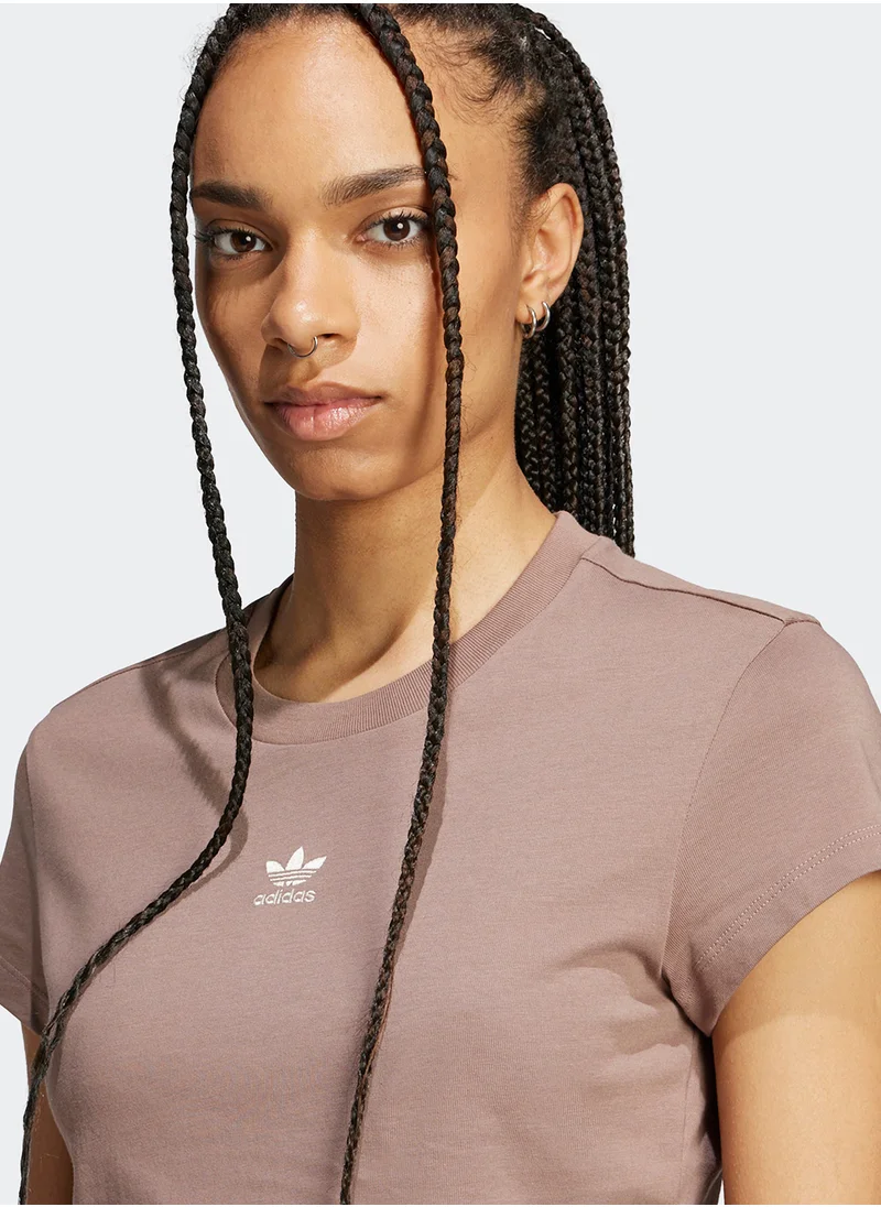 adidas Originals Essentials Slim T-Shirt