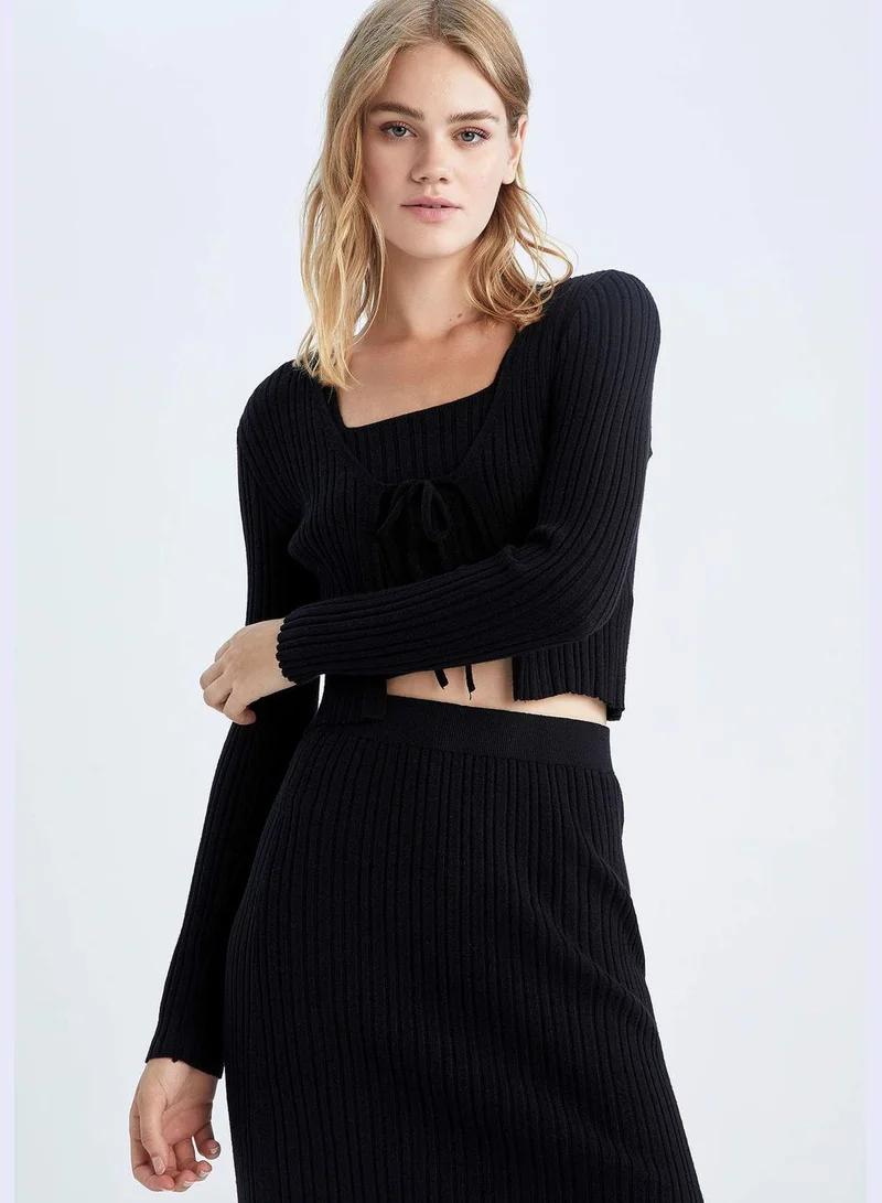 ديفاكتو Tie Front Long Sleeve Cropped Cardigan