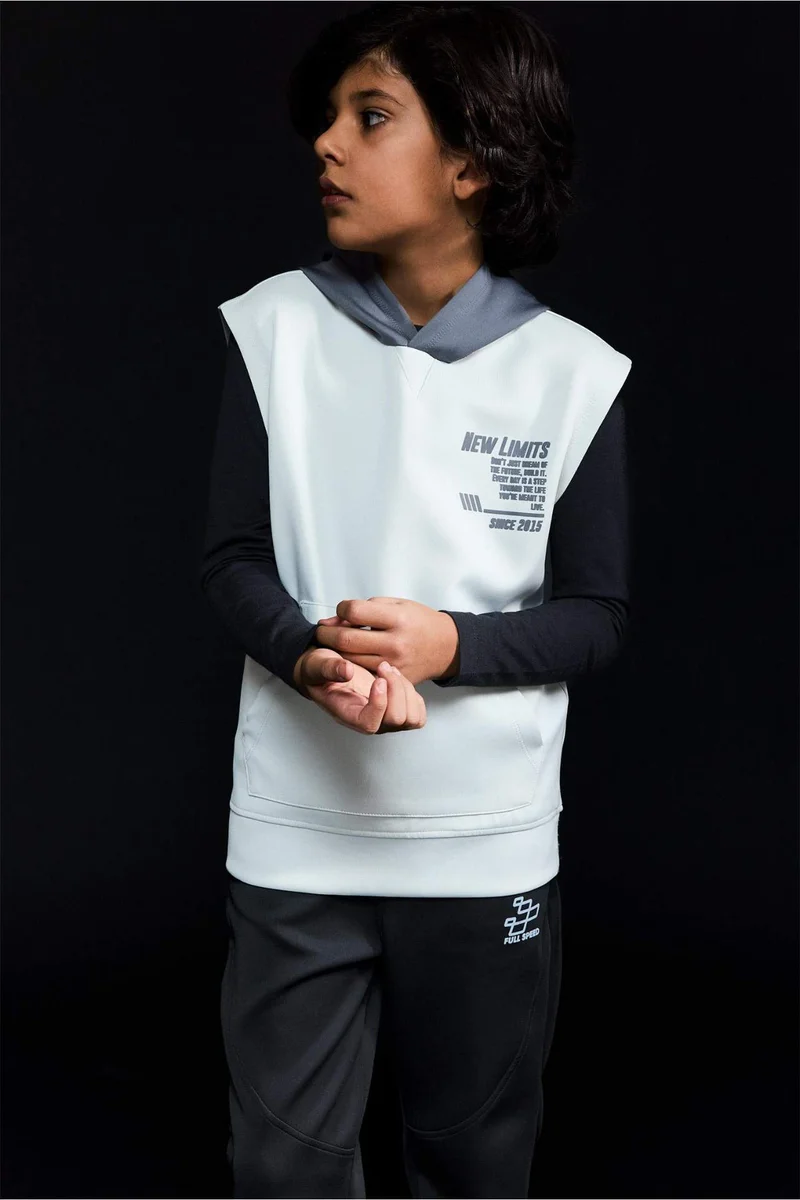 ديفاكتو Boy Printed Scuba Fabric Hoodie