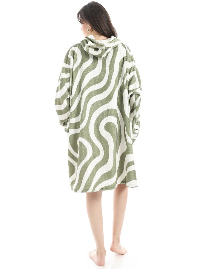 سنوز، دفاية قابله للارتداء سنوز أوفر سايز مع غطاء للرأس، تصميم دارك جرين ويفز - Image 4