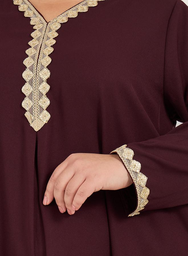 Styli Styli Plus Size Lace Detail V Neck Flared Hem Jalabiya  - Image 4