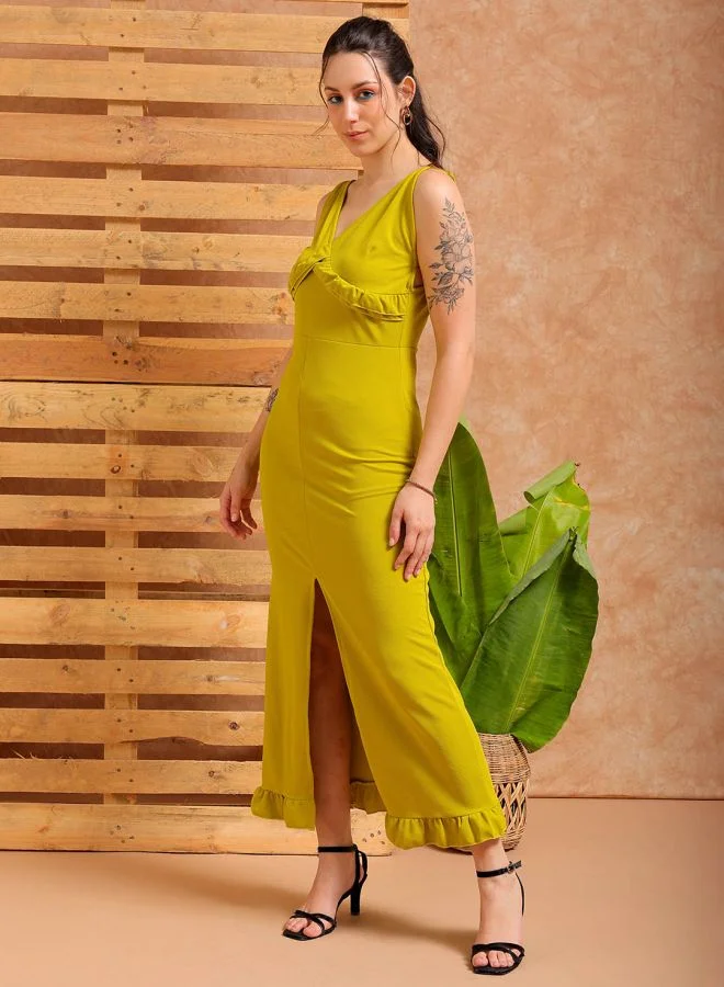 مرفوعة Women Fitted Party Wear Textured Ruffle Dress