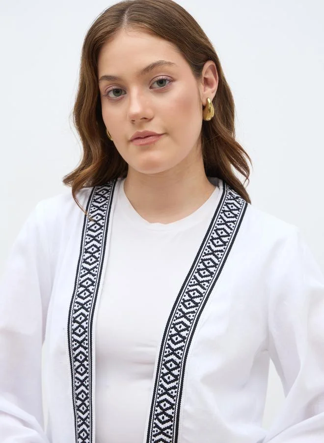 Styli Styli Regular Fit Embroidered Edge Midi Kimono