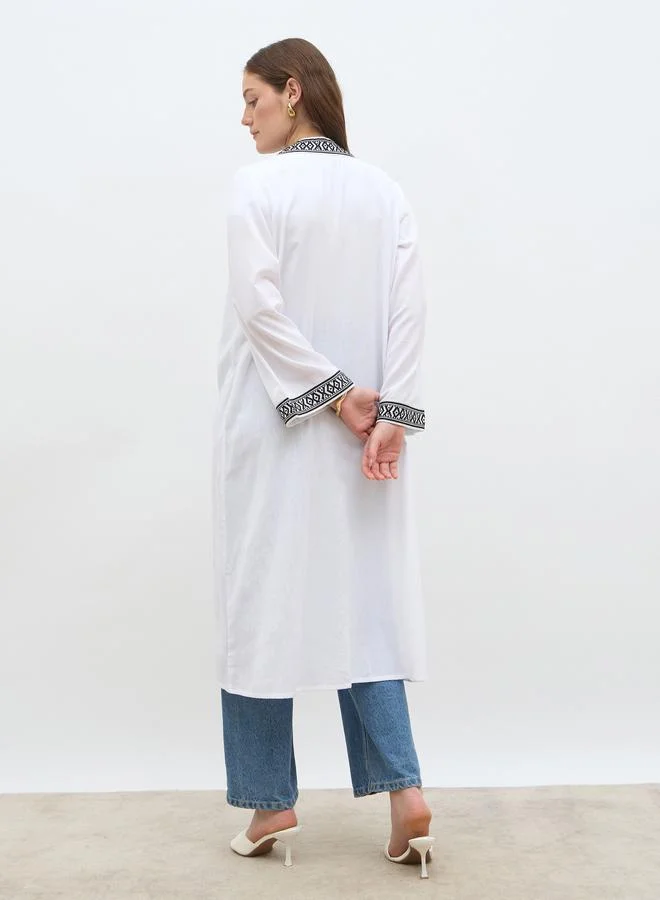 Styli Styli Regular Fit Embroidered Edge Midi Kimono