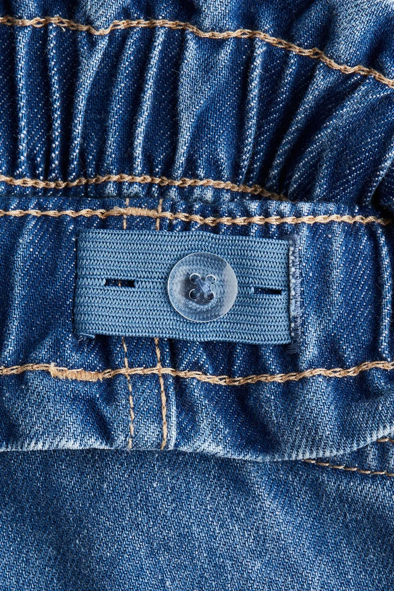 اتش اند ام جينز بقصة واسعة وساق مدببة