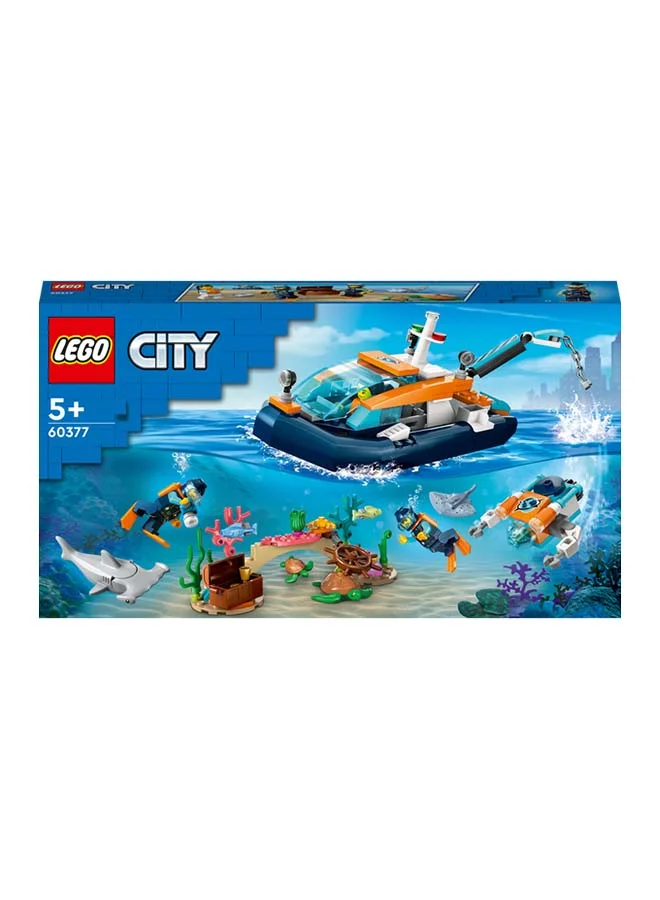 ليغو City Explorer Diving Boat 60377 Building Toy Set; Ocean Playset for Ages 5+; Includes a Coral Reef Setting, Mini-Submarine, 3 Minifigures and Manta Ray, Shark, Crab, 2 Fish and 2 Turtle Figures (182 Pieces)