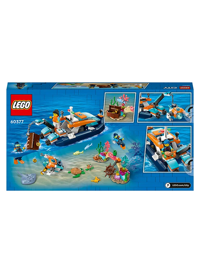 ليغو City Explorer Diving Boat 60377 Building Toy Set; Ocean Playset for Ages 5+; Includes a Coral Reef Setting, Mini-Submarine, 3 Minifigures and Manta Ray, Shark, Crab, 2 Fish and 2 Turtle Figures (182 Pieces)
