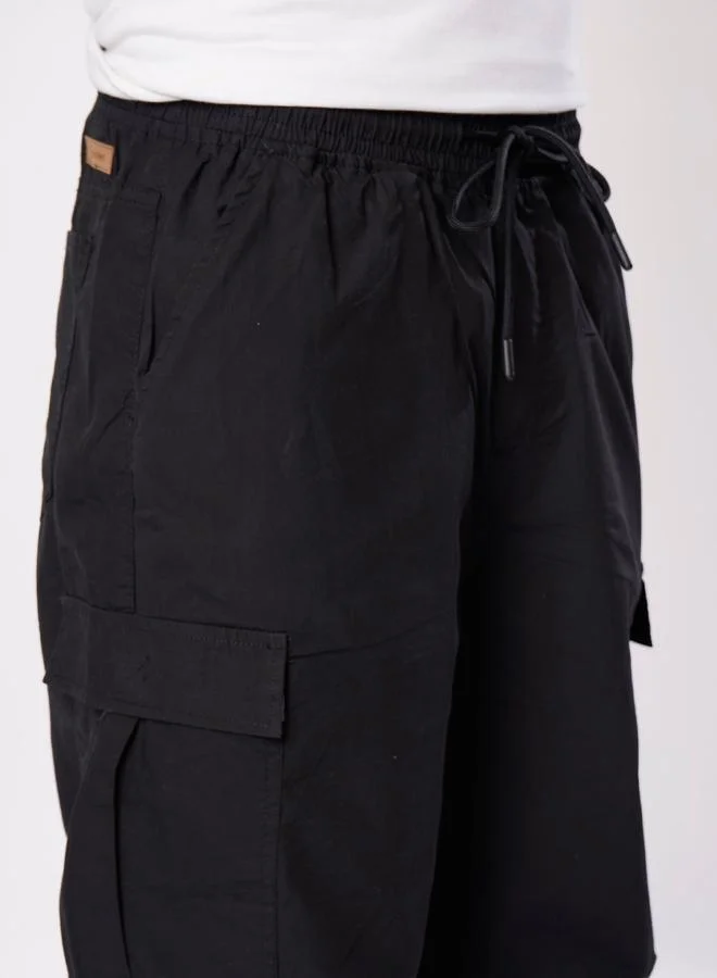 ستايلي Men Black Parachute Fit Cargo Trousers By Bene Kleed
