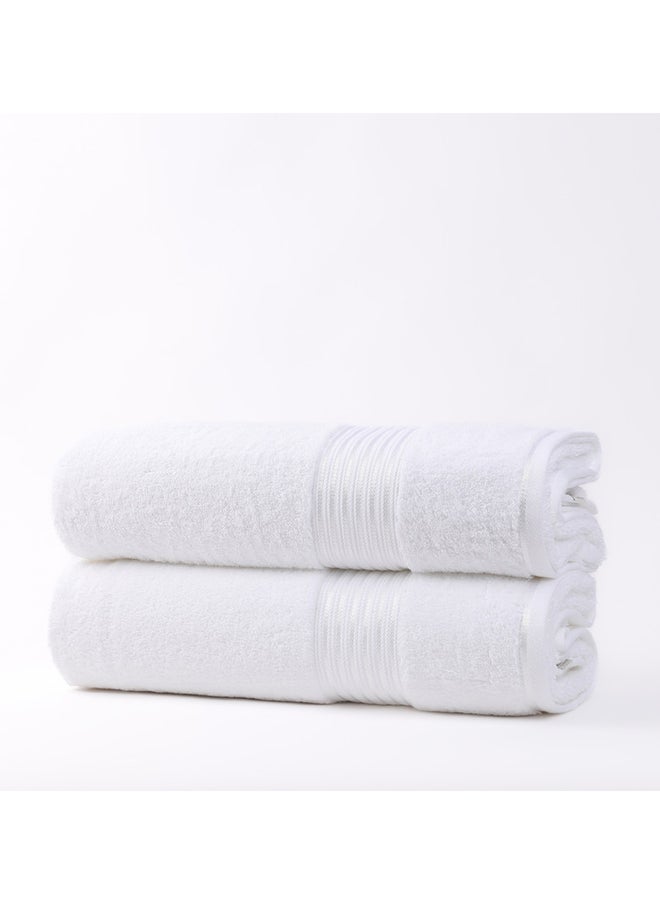 White Rose مجموعة مناشف بيضاء 2 قطعة، 100% قطن فاخر 550 غم جودة فائقة، تجف بسرعة عالية، ماصة سميكة، مناشف ناعمة للحمام والفندق للاستحمام والسبا، تحتوي مجموعة المناشف على 2 منشفة استحمام (85x170 سم) بيضاء  - Image 3