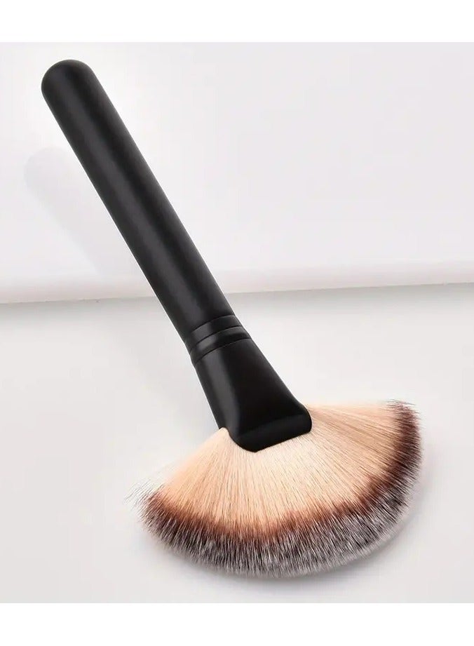 أوريتي فرشاة مكياج مروحة، فرشاة مكياج احترافية لتسليط الضوء على الوجه، فرشاة أحمر الخدود، فرشاة برونزر لعظام الخد، فرشاة وجه كبيرة ناعمة وكثيفة، فرشاة بودرة الأساس، أداة مكياج - أسود - Image 1