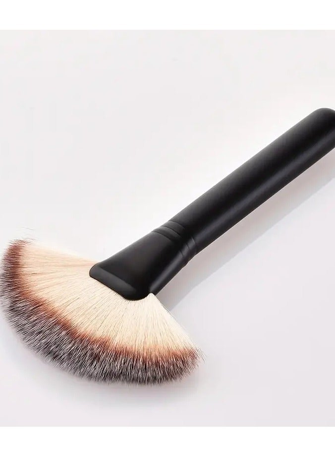 أوريتي فرشاة مكياج مروحة، فرشاة مكياج احترافية لتسليط الضوء على الوجه، فرشاة أحمر الخدود، فرشاة برونزر لعظام الخد، فرشاة وجه كبيرة ناعمة وكثيفة، فرشاة بودرة الأساس، أداة مكياج - أسود - Image 5