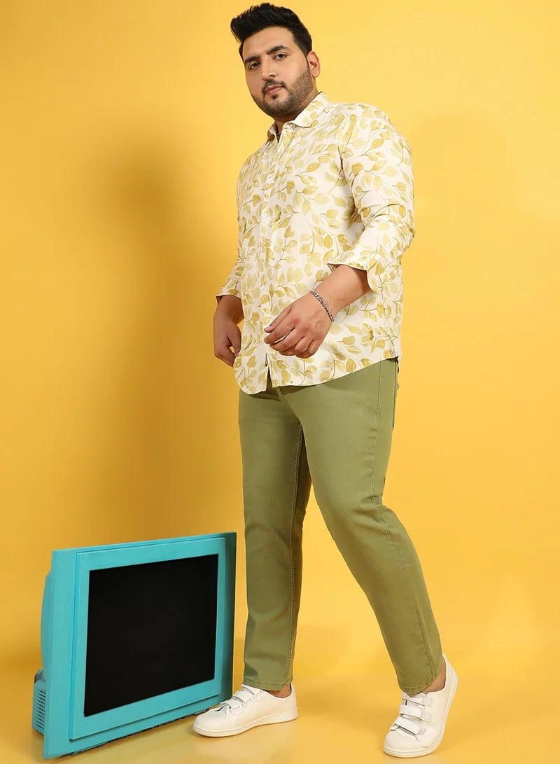 انستافاب بلس قميص رجالي مقاس كبير بطبعة أوراق شجر فنية باللون الأصفر للارتداء الكاجوال بياقة واسعة وأكمام عادية ومقاس مريح للاستخدام اليومي