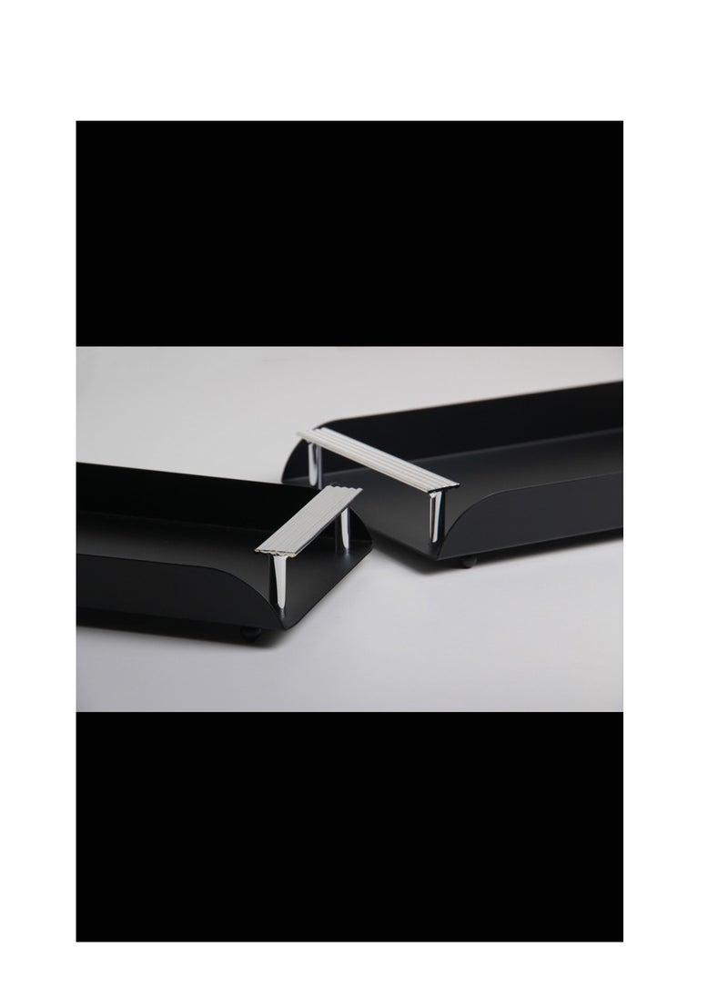 Generic - A stand for serving dishes for sweets and nuts, with a luxurious royal touch - Image 1