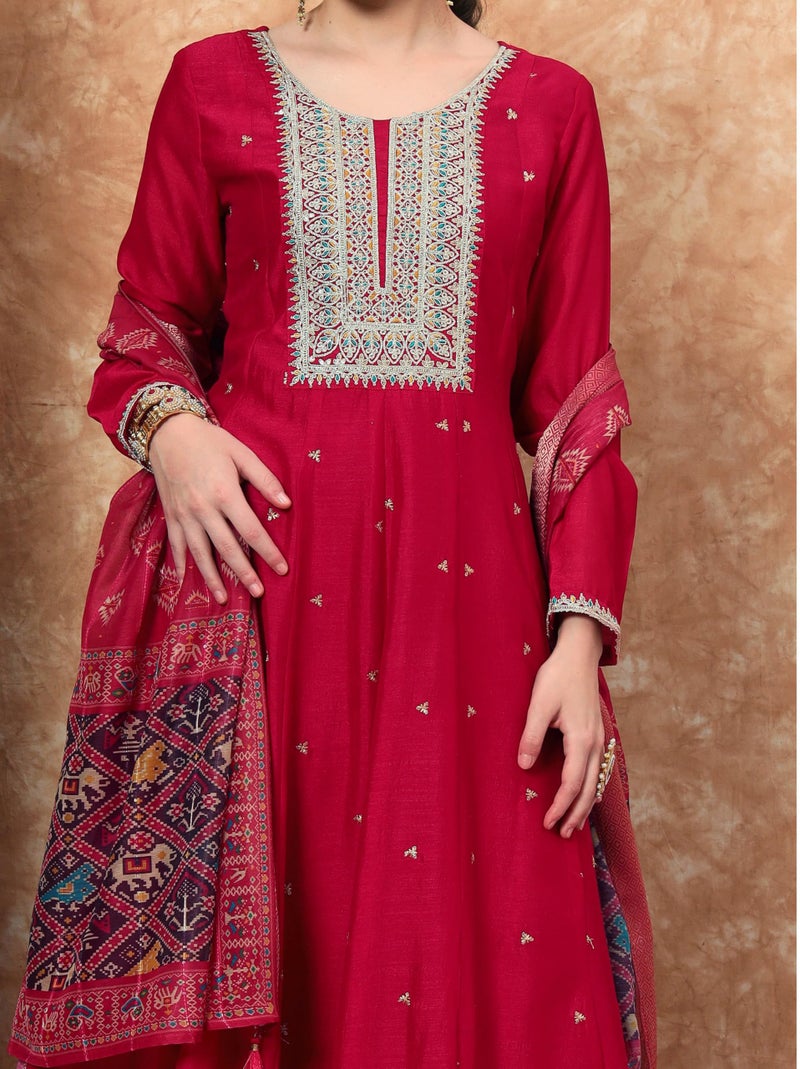 SHOPPING QUEEN Women's Silk Embroidered Kurta, Pyjama & Dupatta Set (A603_Ruby Pink_M) - Image 4