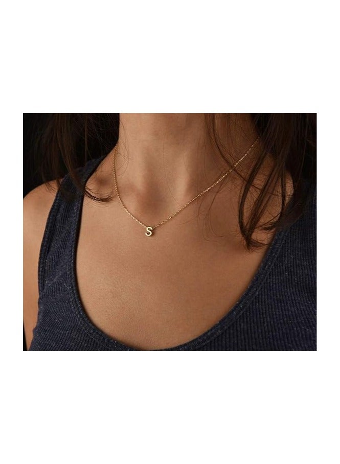 فيروز جوليري قلادة حرف صغيرة مطلية بالذهب عيار 18 قيراط من الستانلس ستيل، قلادة حرف شخصية مخصصة، قلادة اسم متعددة الأحرف للنساء والفتيات وتناسب جميع الاشخاص من فيروز جوليري - Image 3