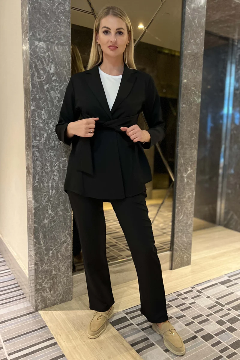 Moistreet Tie Detailed Barbie Crepe Fabric Blazer And Pants Set