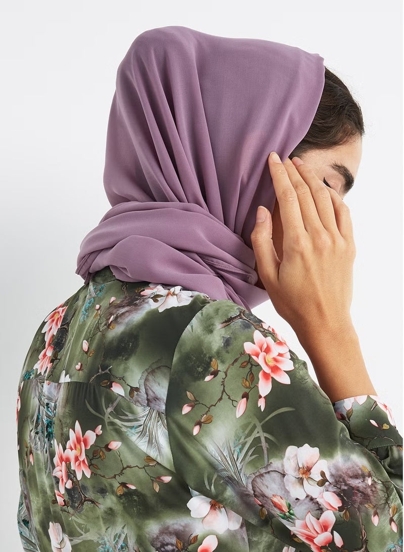 وشاح شيلة دجليل شيفون ناعم للحجاب باللون البنفسجي الفاتح - Image 3