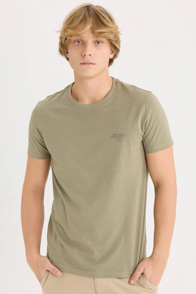 ديفاكتو Slim Fit Crew Neck Printed Short Sleeve T-Shirt