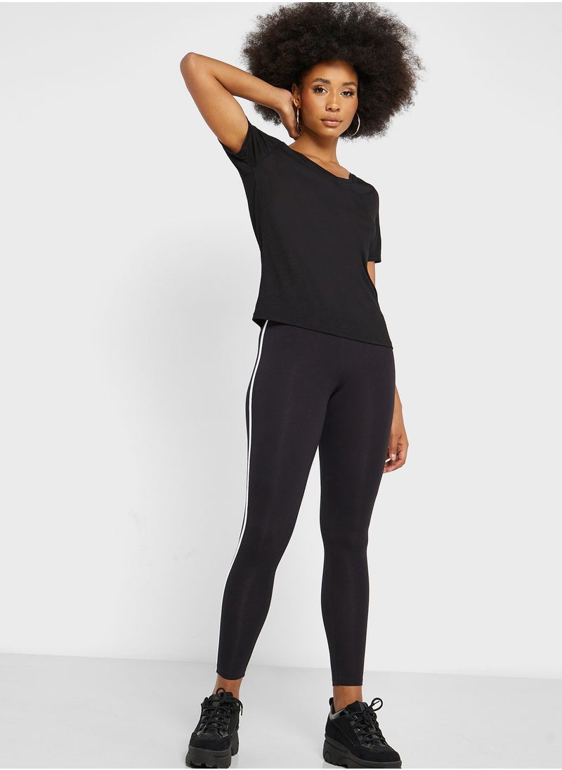 NEW LOOK - Crew Neck Top - Image 1